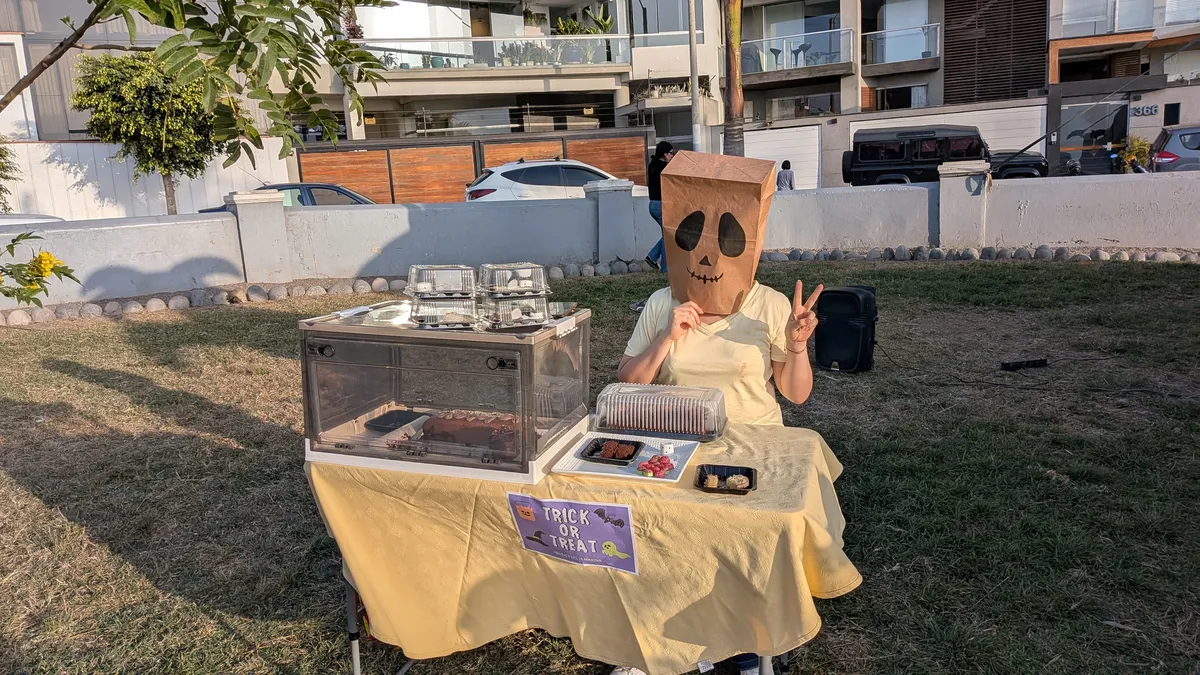 Halloween Urbanizacion Costa Sur 2025 16