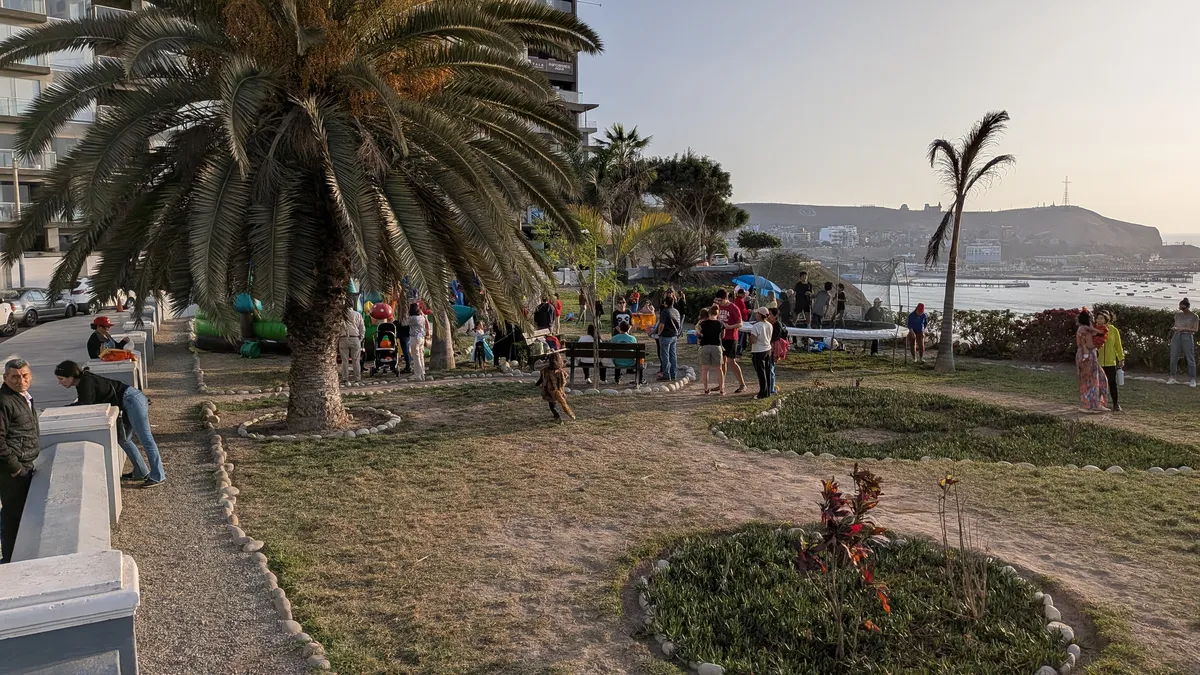 Halloween Urbanizacion Costa Sur 2025 8